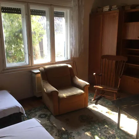 Leander-sziget Albergue *