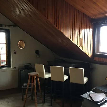 Leander-sziget Albergue *